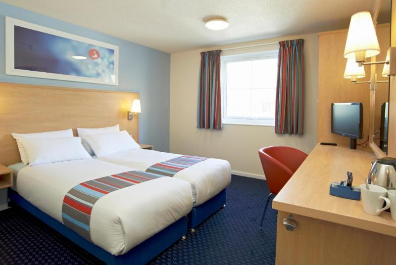 แทรเวลลอดจ์ เบอร์มิงแฮม ยาร์ดเลย์ Hotel ภายนอก รูปภาพ